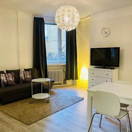 Appartamento Upea Yksioe Aivan Helsingin Keskustasta Helsinki Esterno foto